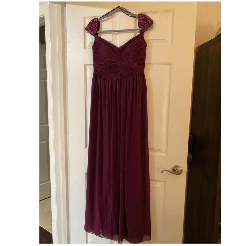 Caché Plum Gown, Size 6 like new